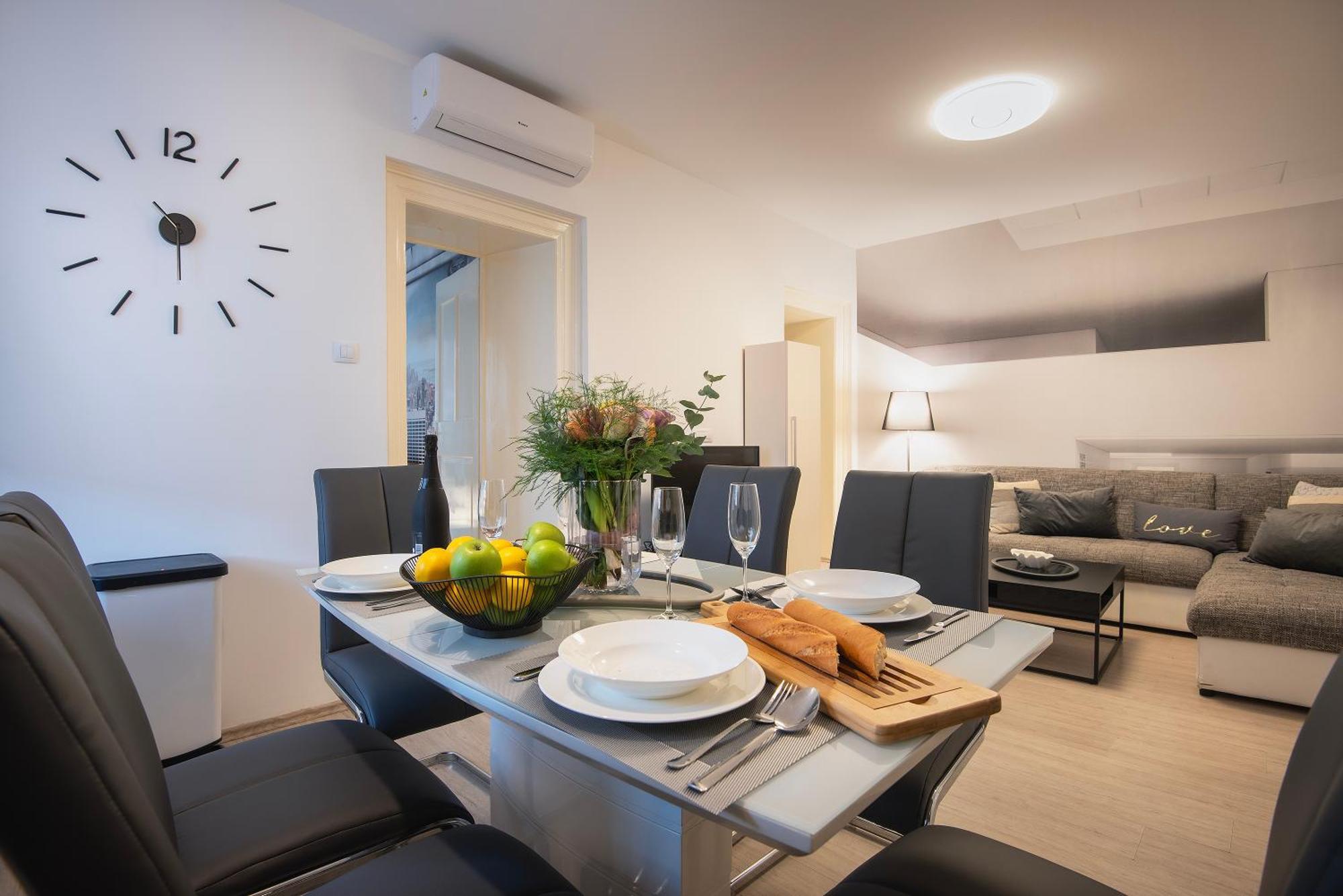 Arta Apartment City Center II - With Private Parking Pula Exterior foto