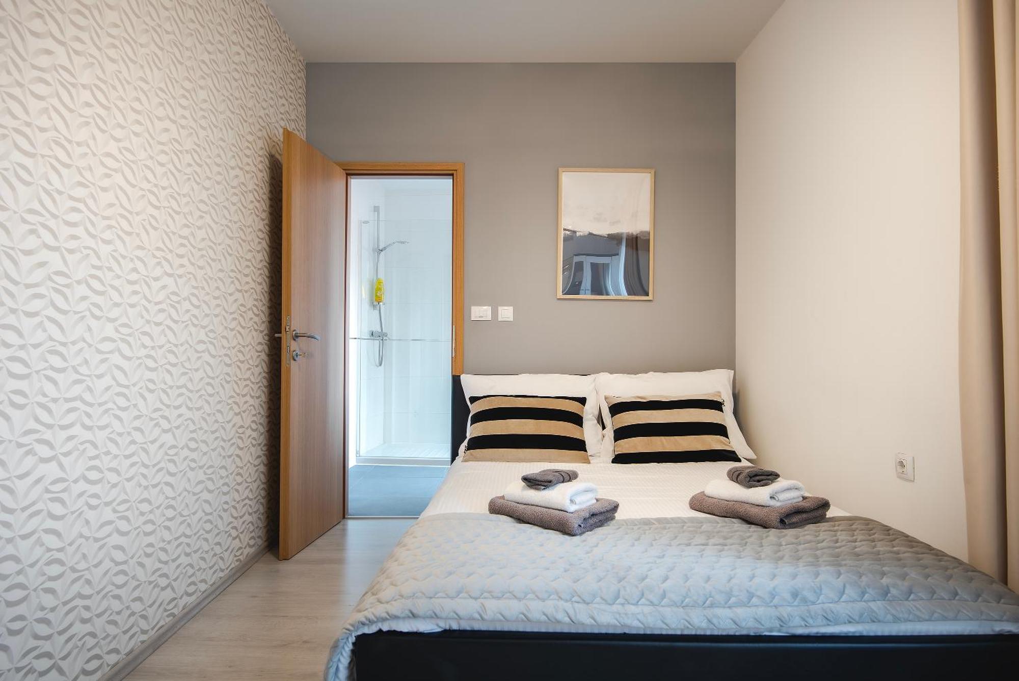 Arta Apartment City Center II - With Private Parking Pula Exterior foto