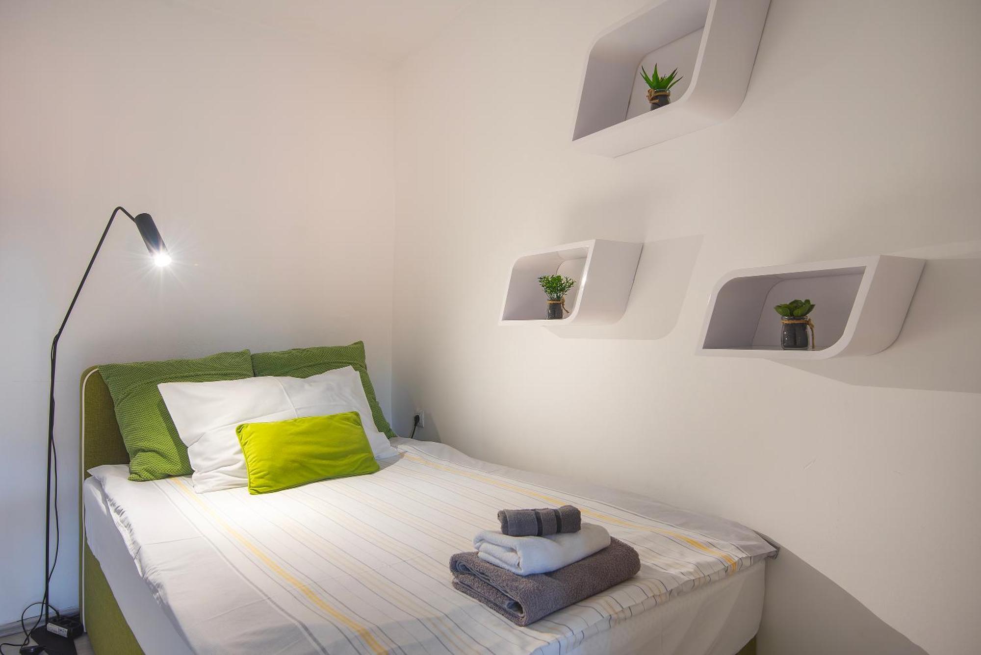 Arta Apartment City Center II - With Private Parking Pula Exterior foto